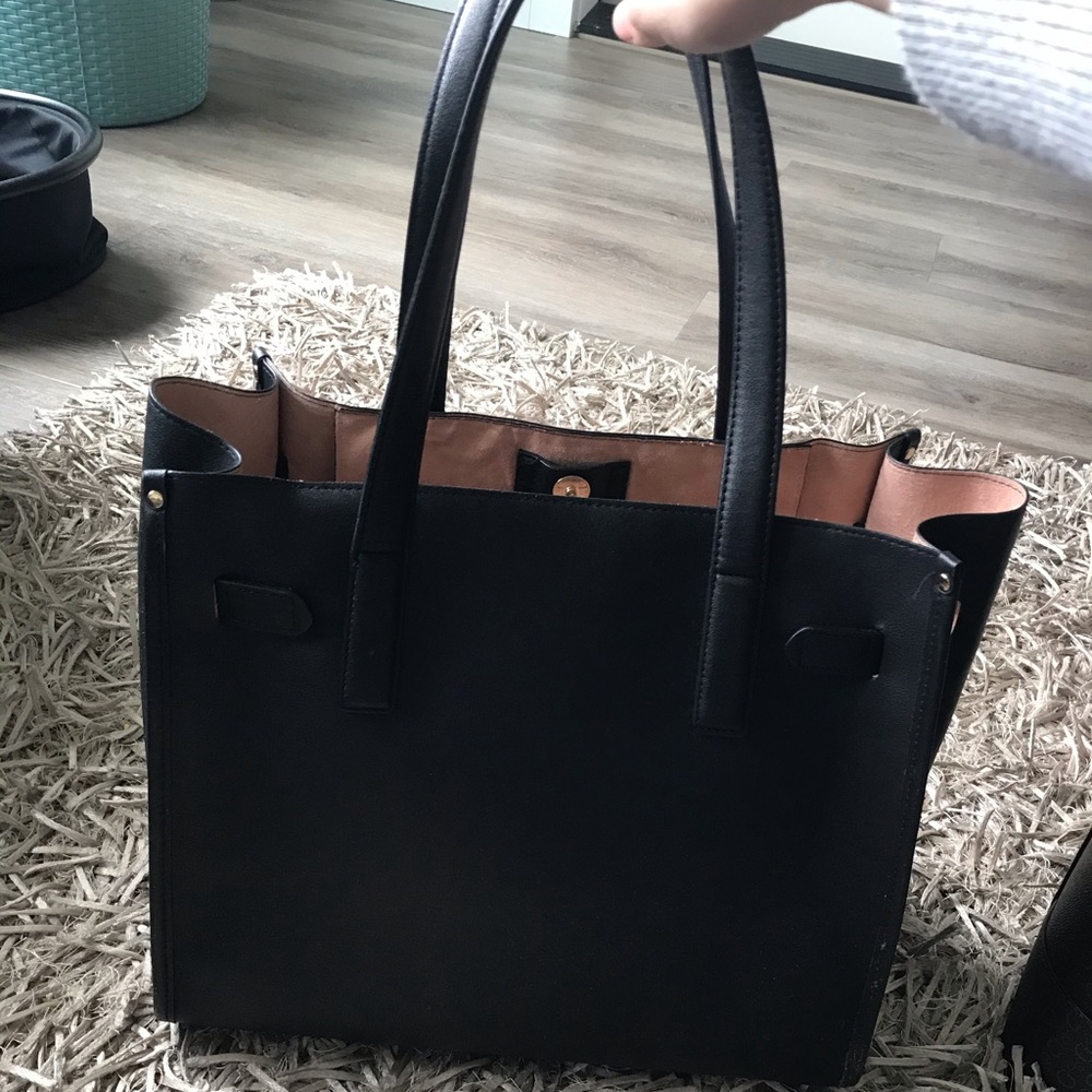 Purse - Picture 2 of 3